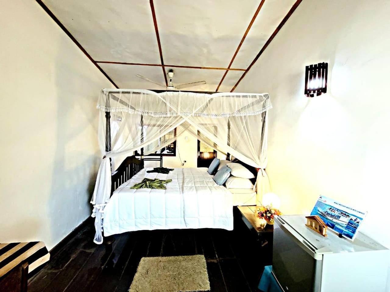 Villa Blue Ocean Mirissa Exterior foto