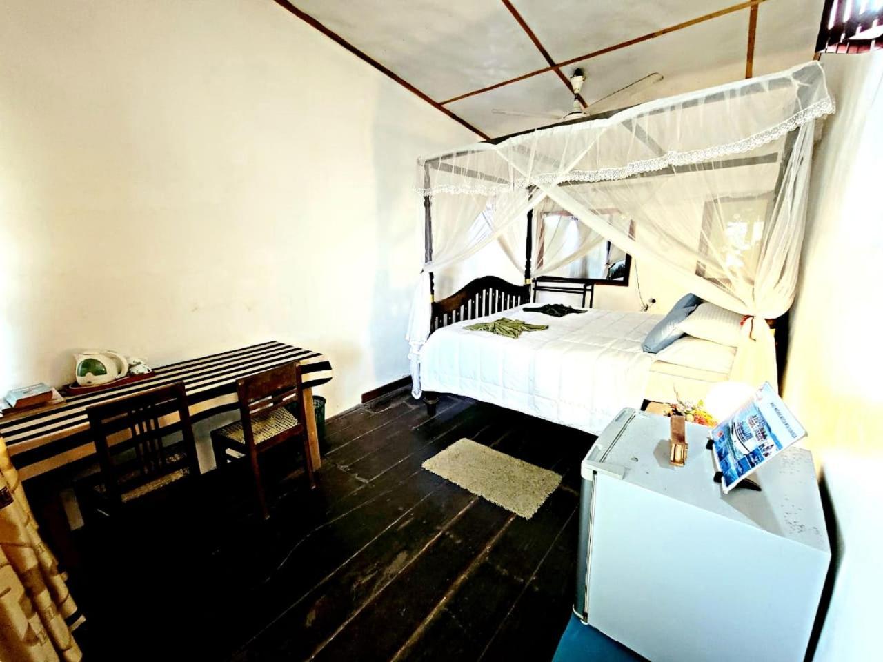 Villa Blue Ocean Mirissa Exterior foto