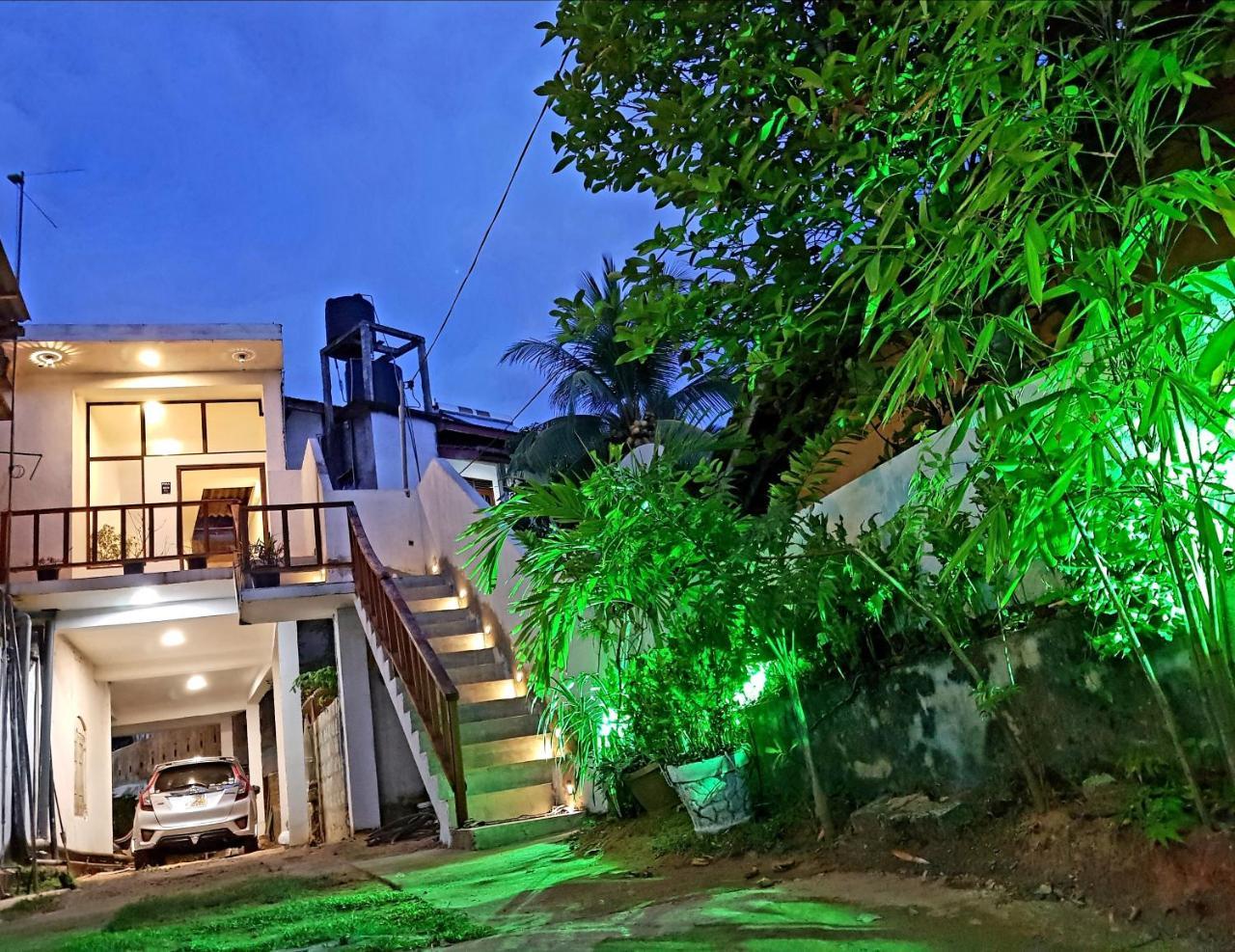 Villa Blue Ocean Mirissa Exterior foto