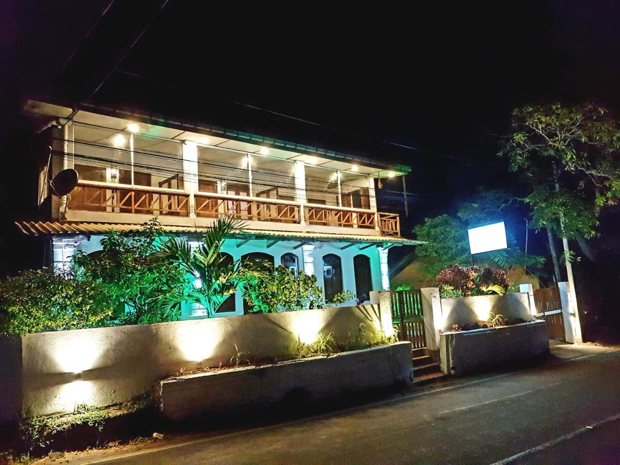 Villa Blue Ocean Mirissa Exterior foto