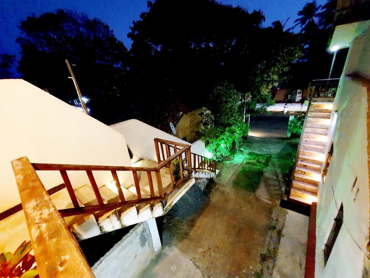 Villa Blue Ocean Mirissa Exterior foto